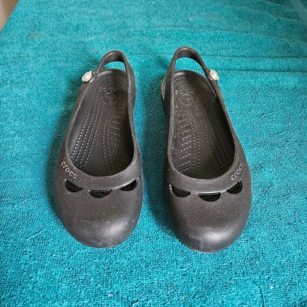 Crocs Olivia Flat size 6 women